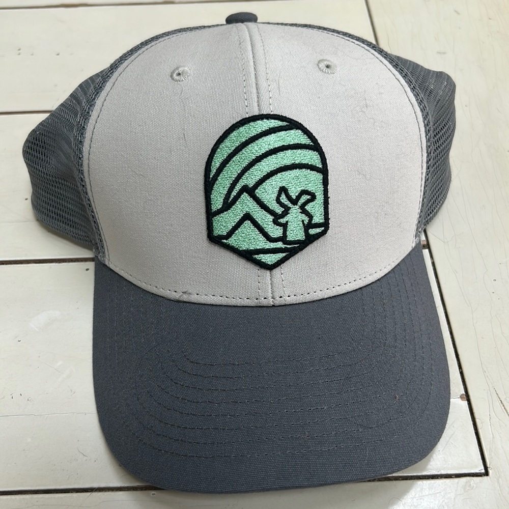 ✌️🧢Dutch Bros. Coffee Trucker Hat Gray Green Mint White Snapback